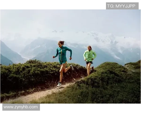 美女与足球明星亲密合照展现魅力与运动激情的完美结合