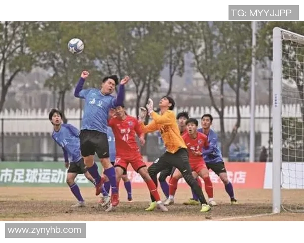 香港足球明星莅临滨州激情对决引发球迷热潮